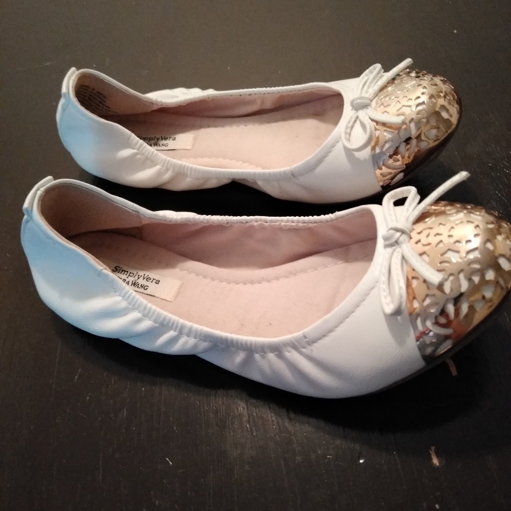 Vera Wang Ballet Flats